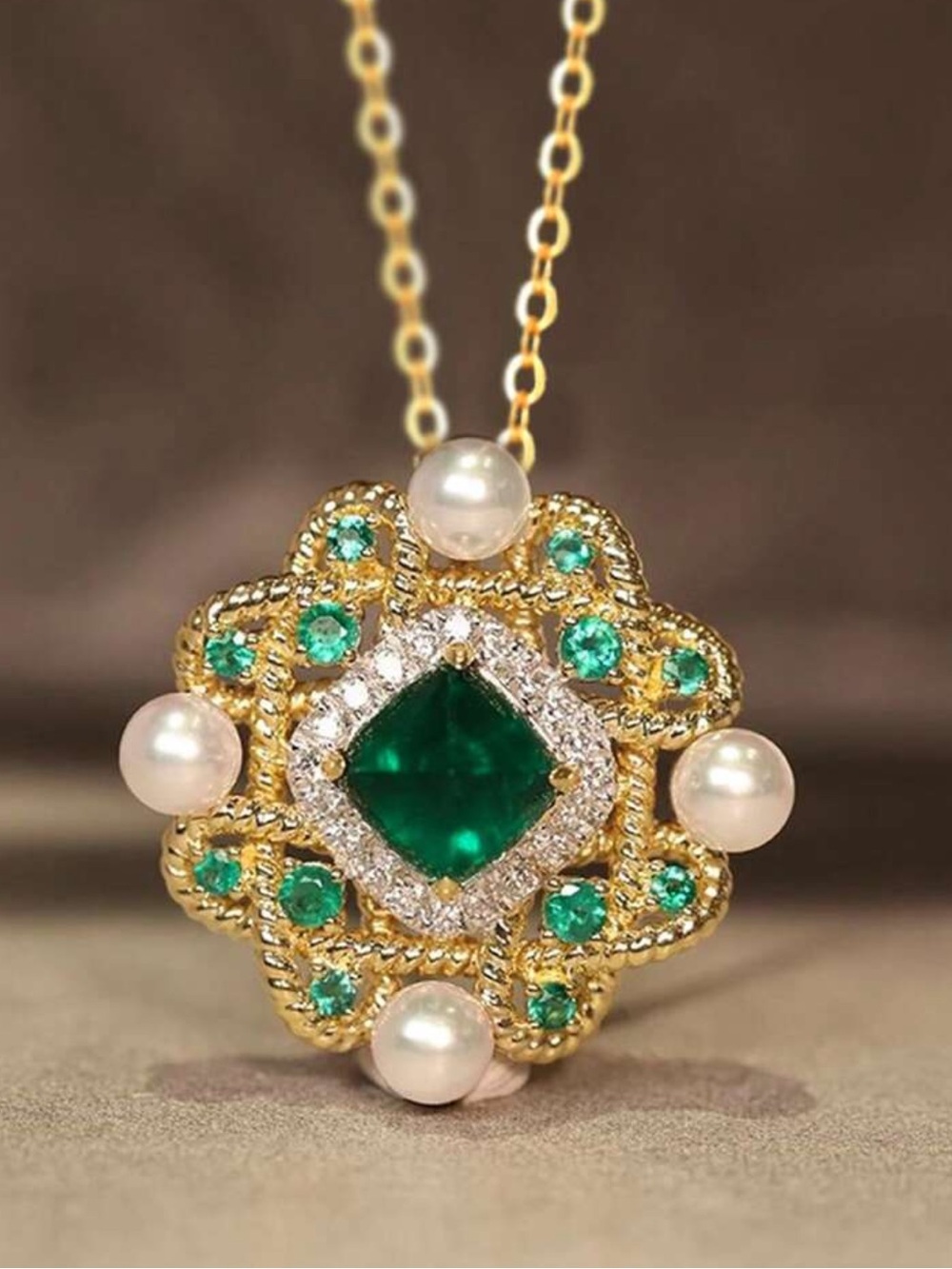 Gold Pearl & Emerald Green Pendant Necklace